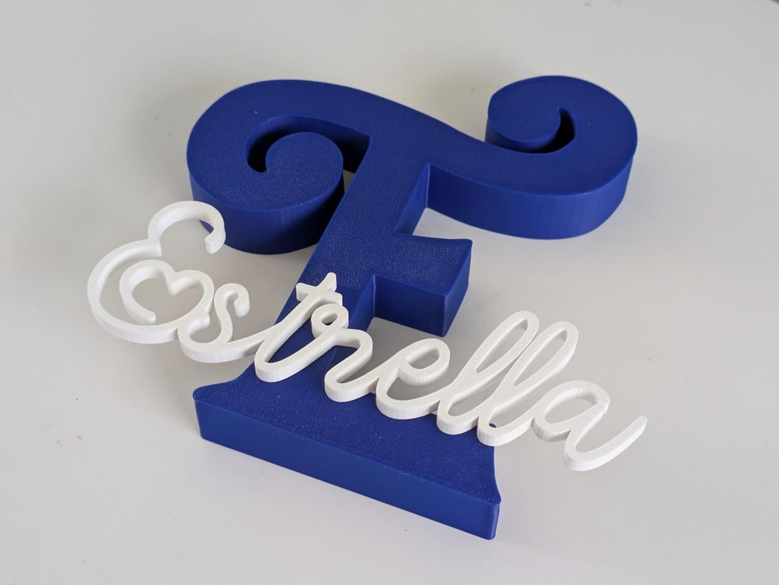 Inicial Decorativa con Nombre Personalizado - 4