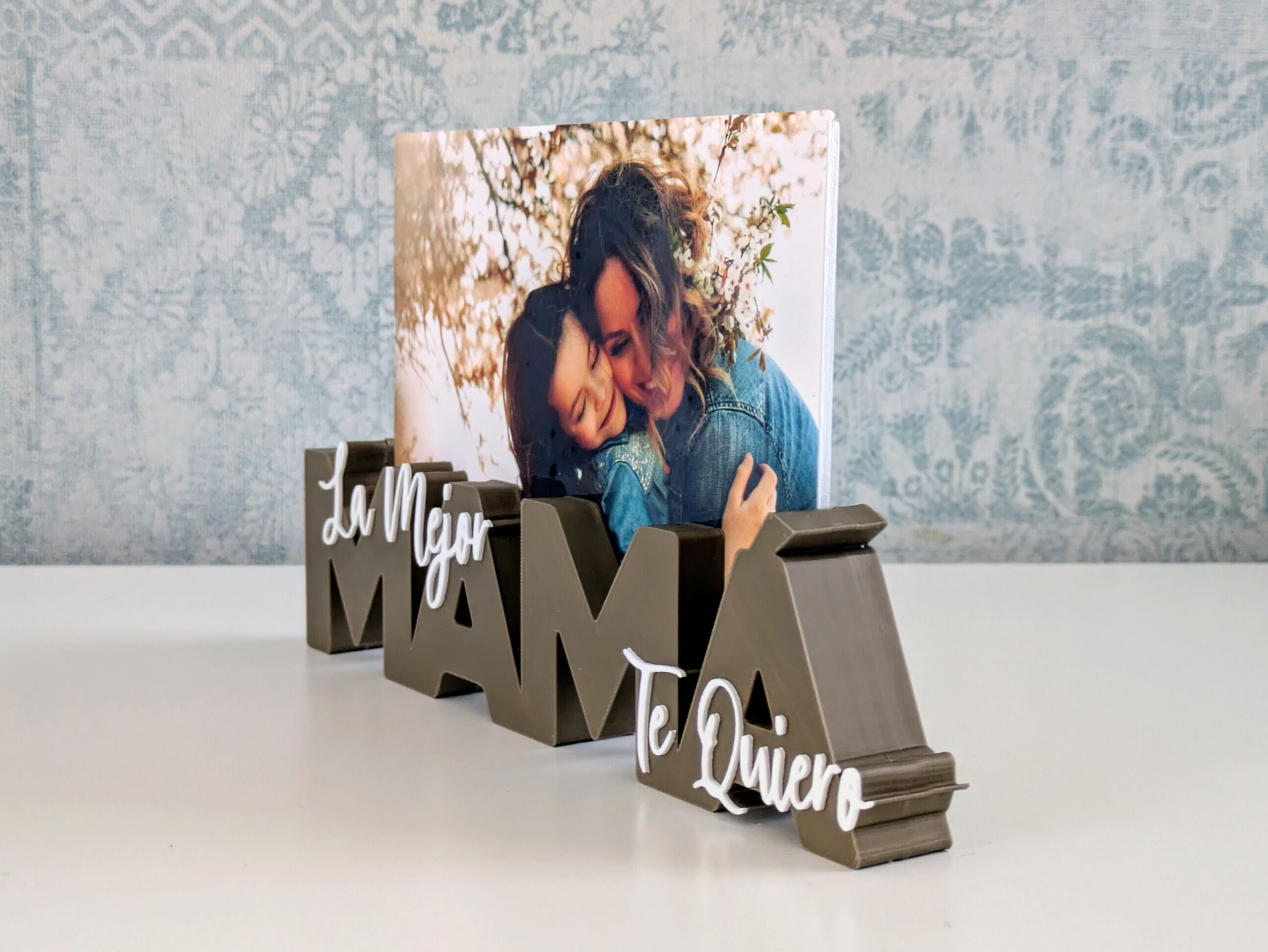 Portafoto Día de la Madre Personalizado – Letras “MAMÁ” con Foto 10x15 - 2